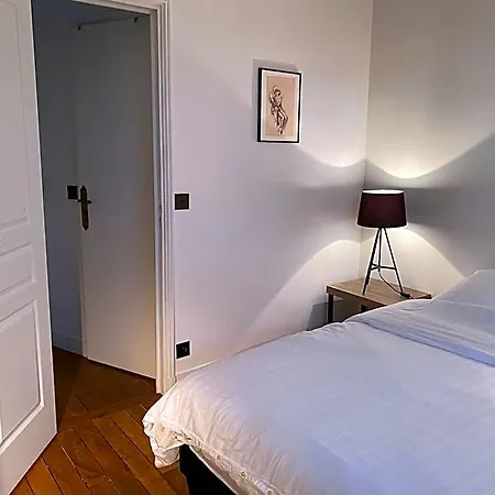 3 7e * París